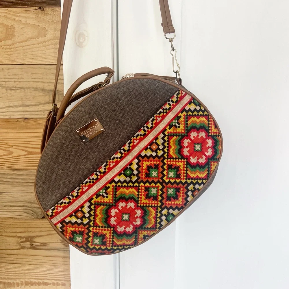 Belo Horizonte Since 1965 Embroidered Artisan Round Bag - Picture 11 of 11